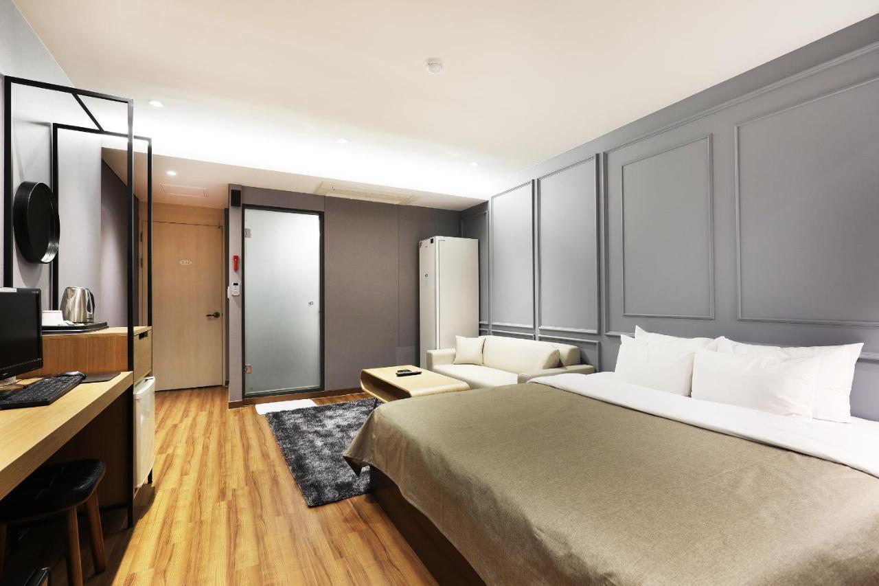 Gloria Hotel سيونغنام المظهر الخارجي الصورة