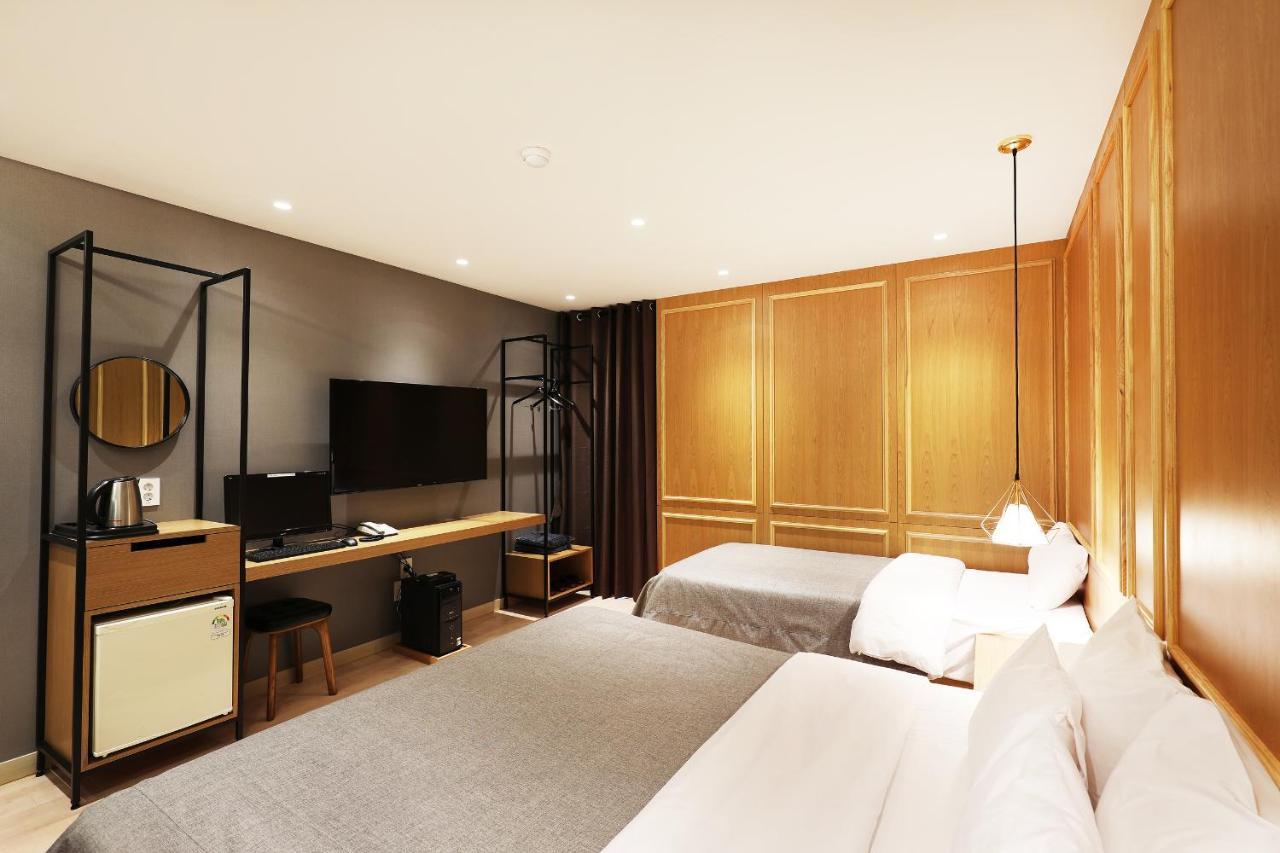 Gloria Hotel سيونغنام المظهر الخارجي الصورة